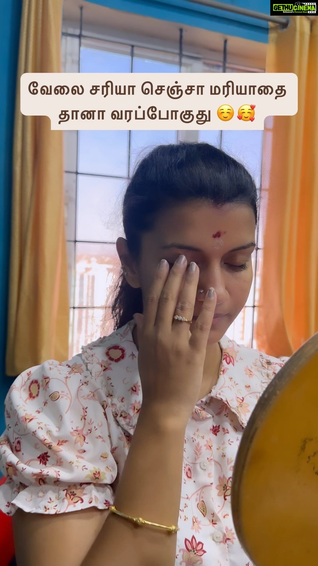 Sridevi Ashok Instagram - வேலை சரியா செஞ்சா மரியாதை தானா வரப்போகுது ☺️🥰 Be very professional because it will get you a lot further. You have to treat people with the same respect whether they’re signing your checks or cleaning up after you. 🫶❤️ Be positive and spread positivity ❤️ Happy Weekend 🥰❤️