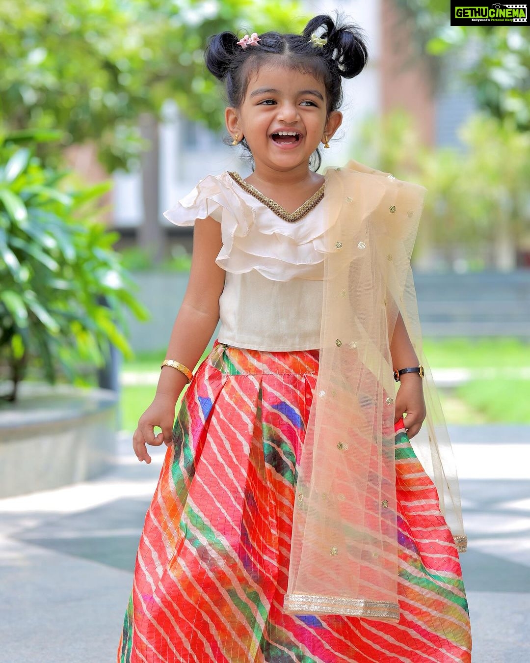 Sridevi Ashok Instagram - โฅ๏ธ๐ฉท๐งก๐๐๐ค๐คโค๏ธ Dress from : @minibee.outfits