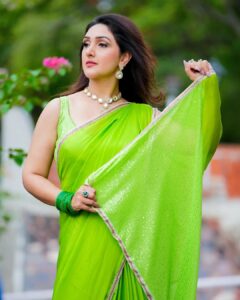 Sridevi Vijaykumar Instagram - Go Green 💚💚💚
Happy sunday😊
.
.
.
.
Outfit:@gummadidalashashi.label 
Jewellery:@the_jewel_gallery 
📸@paulino_pictures 

#zeetelugu #dramajuniors #dj6 #tonight
#kidsshow #sunday #dontmissit #talentshow #happyday #happysunday #live #love #laugh #myjob #loveit #dressup #saree #sareelove #indian #green #happycolor #favorite #color #gogreen #goodday