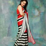 Sridevi Vijaykumar Instagram - ❤️🖤❤️🖤 #dramajuniors #dj6 #zeetelugu Saree:@neerusindia Earrings:@the_jewel_gallery Photography:@paulino_pictures . . . . #dramajuniorsseason6 #sundaynight #tvshow #kidsshow #saree #blackandwhite #happiness #positivevibes #lovemyjob #photography #photooftheday #telugushow #kids