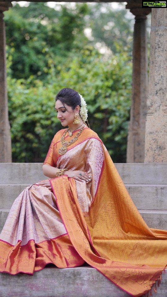 Sridevi Vijaykumar Instagram - Its the experience that makes you beautiful ✨️ . . . Saree:@omsai_pattusarees Jewellery:@antiquelotuss_official @lotus_silver_jewellery @zeetelugu #dramajuniorsseason6#zeetelugu#tvshow#shravanamasamspecial #fridayfeeling #festivewear #festiveseason #festival #event #kanchipuram #kanchisaree #pattusaree #silksarees #indiansaree #traditionalwear #antiquejewelry #nakshijewellery #templejewellery #mallipoo #temple #tradition #sravanamasam #friday #sundayspecial #episode #dontmiss