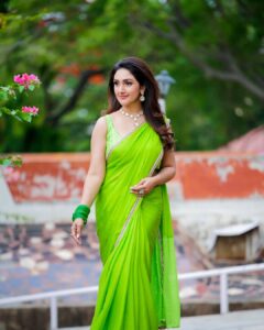 Sridevi Vijaykumar Instagram - Go Green 💚💚💚
Happy sunday😊
.
.
.
.
Outfit:@gummadidalashashi.label 
Jewellery:@the_jewel_gallery 
📸@paulino_pictures 

#zeetelugu #dramajuniors #dj6 #tonight
#kidsshow #sunday #dontmissit #talentshow #happyday #happysunday #live #love #laugh #myjob #loveit #dressup #saree #sareelove #indian #green #happycolor #favorite #color #gogreen #goodday