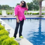 Sridevi Vijaykumar Instagram - "The happiness of your life depends upon the quality of your thoughts" ❤️ . . . #weekend #weekendvibes #liveyourlife #enjoythemoment #friends #funtimes #nature #farmstay #sridevi #sridevivijaykumar