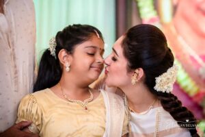 Sridevi Vijaykumar Instagram - Hapiness is Holding someone in your arms and knowing you hold the whole world ❤️

#family #daughtermyworld #ourlife #love #happiness #ourfamily #husbandandwife #mom #familylove #mydaughter #mygirl #instafam #momanddaughter #mommyslittlegirl #mommiesofinstagram #dad #dadlife #ourhappiness #allthatmatters #makingmemories #mybaby #mycutie
