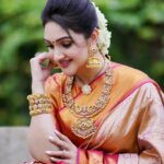 Sridevi Vijaykumar Instagram - Style is a way to say who you are without having to speak ✨️ . . . . . @omsai_pattusarees @lotus_silver_jewellery @antiquelotuss_official @paulino_pictures #zeetelugu #sundayshow #sravanamasam #episode #traditionalwear #saree #sareelove #regal #royal #prettygirls #silksaree #weddingwear #kanchipattu #kanchivaramsilk #elegance #jewelry #gold #beauty #instadump #movie #show #tv #sareesofinstagram #instafam #picoftheday