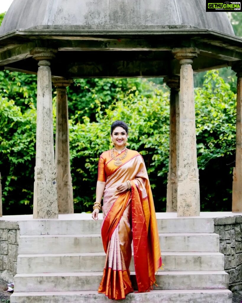 Sridevi Vijaykumar Instagram - Style is a way to say who you are without having to speak ✨ . . . . . @omsai_pattusarees @lotus_silver_jewellery @antiquelotuss_official @paulino_pictures #zeetelugu #sundayshow #sravanamasam #episode #traditionalwear #saree #sareelove #regal #royal #prettygirls #silksaree #weddingwear #kanchipattu #kanchivaramsilk #elegance #jewelry #gold #beauty #instadump #movie #show #tv #sareesofinstagram #instafam #picoftheday
