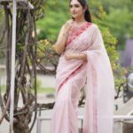 Sridevi Vijaykumar Instagram - You are the artist of your life. Don't give the paintbrush to anyone else 💕💕💕 . . . . . Saree:@lekhareddydesigns Jewellery:@the_jewel_gallery Photography:@paulino_pictures #saree#sareesofinstagram#sareestyle#partywear#elegance#elegant#beauty#classy#vibeit#feelthelove#enjoythemoment#liveyourlife#pastels#diamonds#instapics#zeetelugu#movies#shows#tamil#telugu#celebrity#stylist