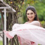 Sridevi Vijaykumar Instagram - You are the artist of your life. Don't give the paintbrush to anyone else 💕💕💕 . . . . . Saree:@lekhareddydesigns Jewellery:@the_jewel_gallery Photography:@paulino_pictures #saree#sareesofinstagram#sareestyle#partywear#elegance#elegant#beauty#classy#vibeit#feelthelove#enjoythemoment#liveyourlife#pastels#diamonds#instapics#zeetelugu#movies#shows#tamil#telugu#celebrity#stylist