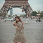 Srinisha Jayaseelan Instagram - Was waiting to post this one❤️💜😍🧿 Oh Paris!!! 🇫🇷 No words to describe how much I love you🥺❤️💜 A cover song from the City of Love 🇫🇷 Thank you @anandstudiosfr anna for the beautiful video❤️🙏🏻 #singer #instasinger #coversong #songcover #ownvoice #love #lolita #engeyumkadhal #karthik #prashanti #jayamravi #hansika #harris #harrisjayaraj #paris #eiffel #tower #eiffeltower #instagood #instacover