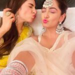Srishti Jain Instagram – You meet some people and instantly know they belong to your soul tribe! Sanaz I feel so lucky to have found you! You’re such a pure soul and you’re literally the sweetest kindest person I know! Kosham meid azat Sanaz❤️🤗 
To meeting as Co actors and staying sisters for life❤️ 
.
.
.
.
.
.
.
.
.
#friendslikefamily #sisterlove #onsetfam #badeachhelagtehain3 #balaji #love #happyvibes #instagood #instagram #instadaily #newpost #postoftheday #explore #explorepage Mumbai, Maharashtra