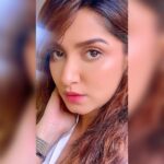 Srishti Jain Instagram - Close up! . . . . . . . . . . . #dewymakeup #makeup #glowymakeup #pink #peach #subtleglam #closeup #closeshot #instagood #instagram #instadaily #instalike #explorepage #explorepage #newpost #postoftheday Mumbai, Maharashtra