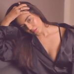 Srishty Rode Instagram - 🖤 . . 🎥 @deepak_das_photography #reelsinstagram #reelsindia #reelitfeelit #reelkarofeelkaro