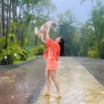 Srishty Rode Instagram - Living my #RHTDM Moment ✨🫶 Wait for the little surprise in the end ❤️ I Love Monsoons 😍❤️ . . . #reelsinstagram #reels #reelitfeelit #reelkarofeelkaro #trending #trendingsongs #rain #monsoon