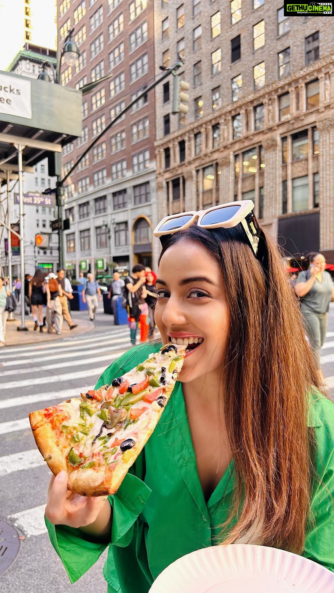 Srishty Rode Instagram - I like to Eat Eat Eat Eat ❤️🇺🇸