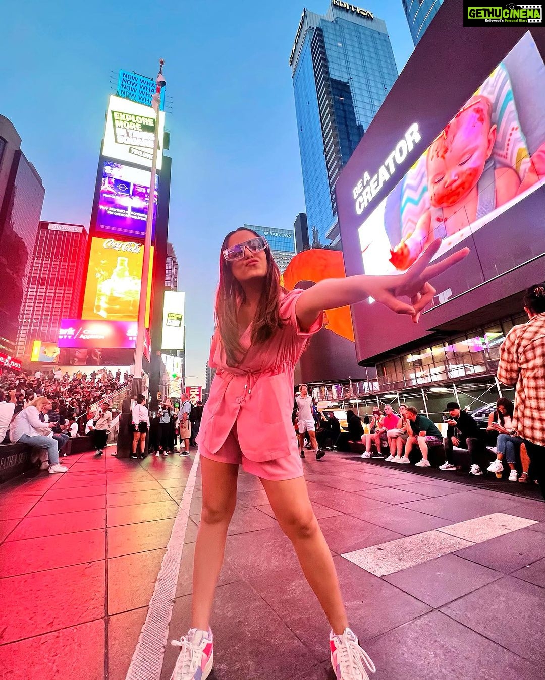 Srishty Rode Instagram - Lost in the dazzle of Times Square ✨ . Sunglasses @gangstaa_official Times Square New York