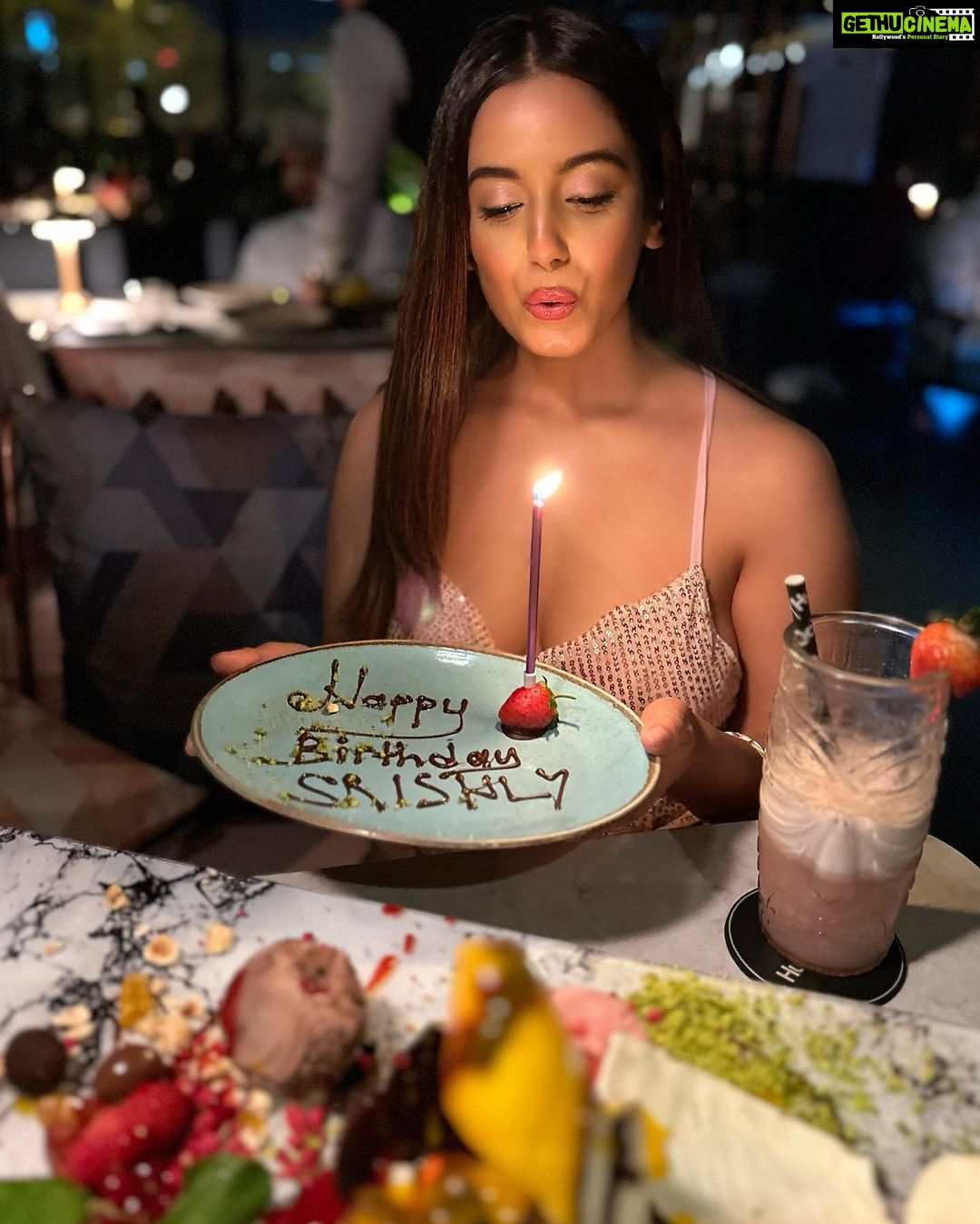 Srishty Rode Instagram - Happy Birthday To Me 💖✨ Dubai, UAE