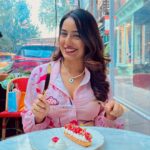 Srishty Rode Instagram - Looking on the pink side of life 💕🌸 Little Italy, Manhattan, New York, New York