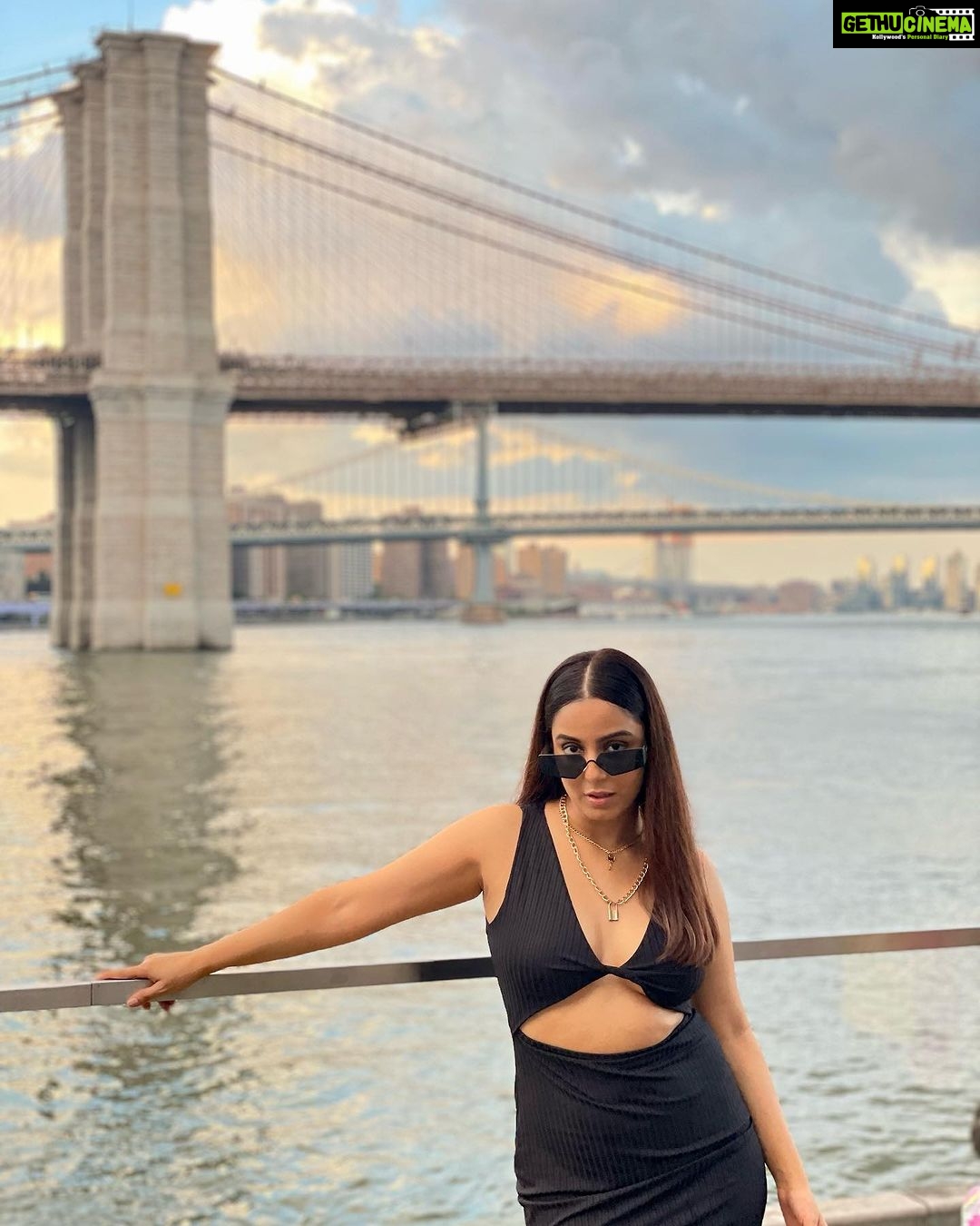Srishty Rode Instagram - πΊπΈπ€ Pier 17, New York City