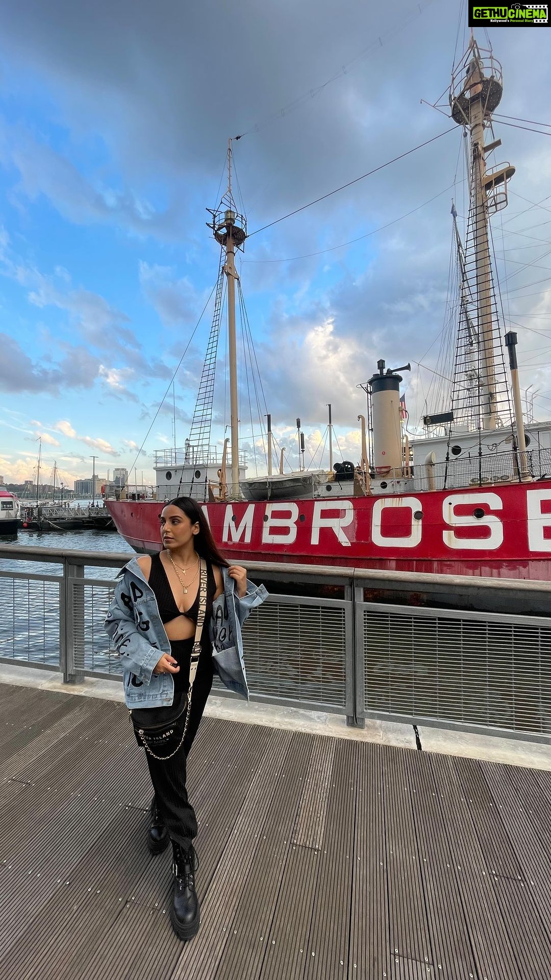 Srishty Rode Instagram - 💁🏻♀️ . . . #solo #solotravel #solotraveler #travelling #america #usa #newyork