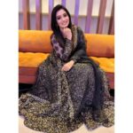 Srithika Instagram – Sunday is a time when you sit back and reflect on all the blessings that you have received. Smile at all the good things that you are enjoying😍😍😍
.
Costume @unikpondicherry 
.
PC @ssr_aaryann
.
#sunday #happysunday #black #girlinblack #attire #attitude #familytime #holiday Chennai, India
