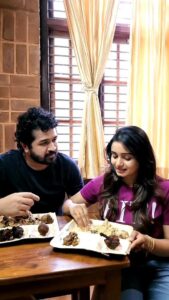 Srithika Instagram - Sapidumbothu pesakudathu🤐 . With @ssr_aaryann VC @nirmalamuthuswami . #reels #reelsinstagram #instagram #santhanam #tamilcomedy #suntv #magarasi #behindthescenes #funtimes #actor #actorslife #food #foodie
