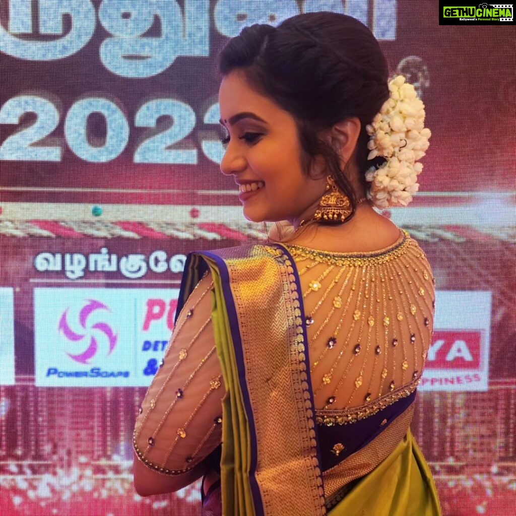 Srithika Instagram - Thankyou so much @suntv for this moment. This moment I cherish the travel and experiences that I have gone through with this channel. More to come so stay tuned with your entire love and support as always! Thankyou so much my friends and family 😍🙏 . Blouse @unikpondicherry . #feelingblessed #forthismoment #suntv #sunkudumbamviruthugal2023 #thankinggod #magarasi Chennai, India