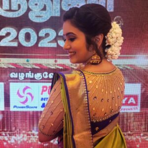 Srithika Instagram - Thankyou so much @suntv for this moment. This moment I cherish the travel and experiences that I have gone through with this channel. More to come so stay tuned with your entire love and support as always! Thankyou so much my friends and family 😍🙏 
.
Blouse @unikpondicherry
.
#feelingblessed #forthismoment #suntv #sunkudumbamviruthugal2023 #thankinggod #magarasi