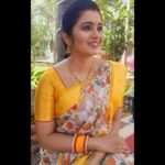Srithika Instagram – You’re braver than you belive, stronger than you seem, and smarter than you think. 
.
Saree @aishu_boutique_official 
.
#aaokkatiadakku #shooting #saree #yellow #yellowsaree #positivity #peace #happy Hyderabad