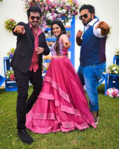 Srithika Instagram - "If you have just one true friend, you already have more than your share."

Puvi & Bharathi with our Nanban : @sanjeev_karthick 

#friendship #friends #reality #show #behindthescenes #magarasi #kayal #shootingspot #trio #staytuned #thankyou #foryoursupport #loveyouall