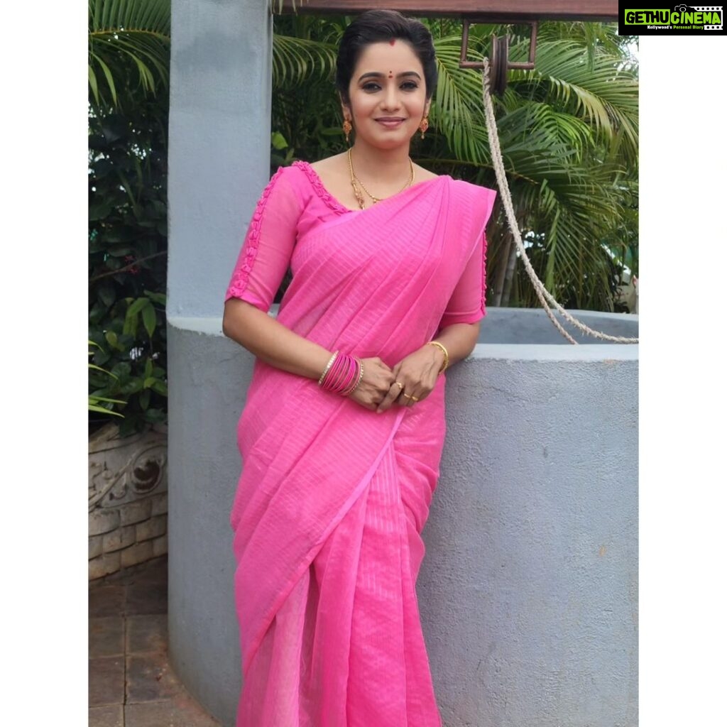 Srithika Instagram - "Pink is a beautiful color, because it is one of the colors that the sun makes at twilight and in the dawns.” – C. Joybell C. . Wearing @designcloud_boutique . #pink #color #saree #aaokkatiadakku #shootingspot #shootingmode Hyderabad