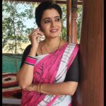 Srithika Instagram – Summer ☀️ 
When the days get longer, the stars 🌟 shine brighter, your hair gets lighter, the water gets warmer, the music gets louder, and life gets better😎😎😎
.
Saree @varshini_sareez 
Bangles @varnudais
.
#saree #sareelove #summer #cotton #comfortable #summeroutfit #summertime