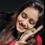 Srithika Instagram – Millions of trees in the world are accidently planted by squirrel🐿🐿🐿- who bury nuts🥜, then forget where they hid them. Do good and forget. It’ll grow some day🌳🌳🌳
.
With @ssr_aaryann 
.
#squirrel #cutie #pet #fun #animallovers