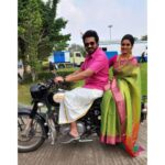 Srithika Instagram – Kallori Pongal
15th January
9.30 pm
Sun tv
Don’t miss it 😎
.
Srithika saree @fancy_by_parambhara 
Srithika jewel @pearlsbeautylounge.luxurysalon 
.
With @ssr_aaryann , @harikaasadu 
.
#pongal #specialshow #suntv #college #celebration #fun #festival #dance #music #games #show