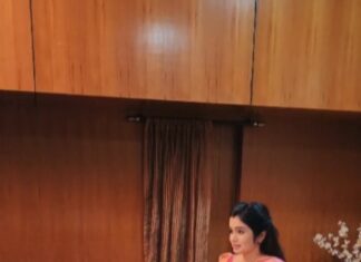 Srithika Instagram - Watch the reality Behind The Scenes . With @srithika_saneesh . Magarasi - Monday To Saturday - 11 am - @suntv #dontmissout #magarasi #suntv #staytuned #thankyou #loveyouall