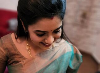 Srithika Instagram - It is a smile of a baby that makes life worth living🧡🧡🧡 . Photo by @ssr_aaryann . Saree gifted by @nirmalamuthuswami . #baby #babyboy #shooting #cutiepie #lovelytime #sweet Chennai, India