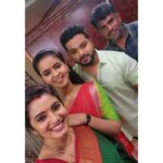Srithika Instagram - Meeting these wonderful people in the same shooting spot♥️♥️♥️ . With @pcselvam24 @chaitrareddy_official @sanjeev_karthick . #shootingspot #magarasi #kayal #surprisemeet #shooting #fun Valasaravakkam