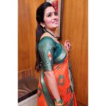 Srithika Instagram – ORANGE 🧡 is the color of autumn, spice form and design. Deepened, it become exotic and exciting. If ORANGE is your choice, you have abundant energy with an eye for structure and organization. Your social nature finds you surrounded by family and friends. 
.
Saree @annie_boutique55 
 .
#saree #orange #magarasi #photoshoot #comfortable #photoshootinbetween Chennai, India