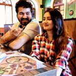 Srithika Instagram - Nethi la kai vekkalaye madam 😆😆😆 With : @ssr_aaryann Video : @inthuma59 #tamilcinema #tamilcomedy #tamil #ajith #ajithkumar #shruthihassan #comedy #instareels #instagram #instagood #trending #trendingreels #trend #vedhalam #thala #collab #thankyou