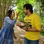 Srithika Instagram - Saavendaaaaawww 🤣🤣🤣 With : @srithika_saneesh Video : @nirmalamuthuswami #koundamani #comedy #tamil #tamilcomedy #retro #instagood #trending #trendingreels #trend #funny #funnyvideos #behindthescenes #photoshoot #thankyou #foryoursupport #foryourlove #staytuned #forupdates #loveyouall