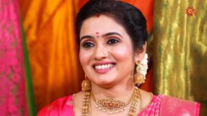 Srithika Instagram - Mikka Nandri Makkale ❤️❤️❤️.. Inidhe Niraivadainthathu!

#SunTV #Magarasi #MagarasiOnSunTV #SunDigital