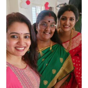 Srithika Instagram - Yesterday's story 😍😍😍
Attended this gorgeous lady @divya_shridhar_1112  baby's naming ceremony❤️❤️❤️
.
With
@ssr_aaryann 
@vijayy_official 
@iamswethatamil
@ammuramachandran 
@nirmalamuthuswami 
@paprighoshofficial
.
#namingceremony #babygirl #baby #friends #meetup #funfilled #gorgeous #cutiepie #friendship #friendshipforever
