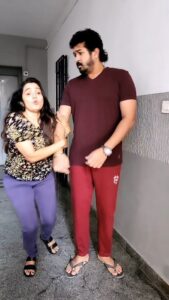 Srithika Instagram - Odiruviya😨😨😨
.
With @ssr_aaryann 
.
#reels #tamil #comedy #vadivelu #vadivelcomedy #bell #