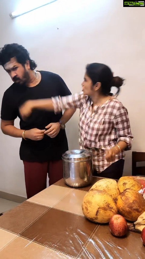 Srithika Instagram - Perunthalaivar Kamarajar Aatchi Kaalathula 🤣🤣🤣 With @srithika_saneesh Video @inthuma59 #vadivelu #comedy #tamil #tamilcinema #tamilcomedy #instagood #instareels #instagram #instacomedy #thankyou #foryoursupport #foryourlove #loveyouall