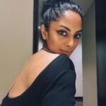 Sriya Reddy Instagram – 🤞🏽