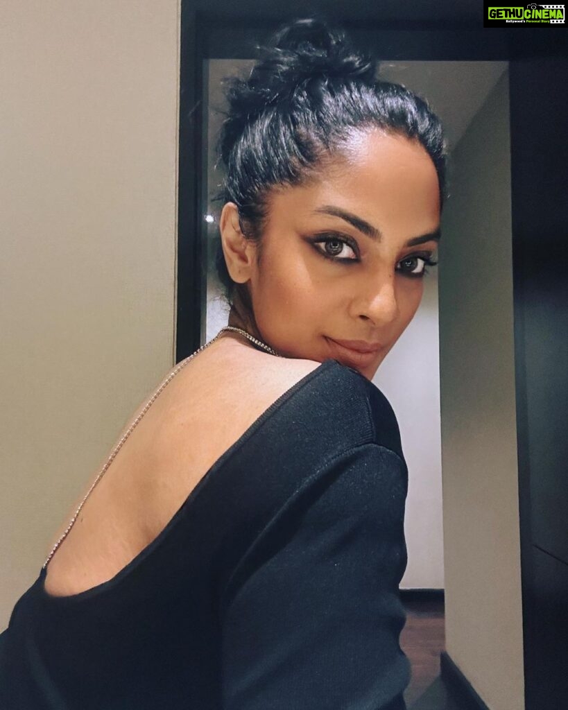 Actress Sriya Reddy HD Instagram Photos And Wallpapers September 2023 actress-sriya-reddy-hd-instagram-photos-and-wallpapers-september-2023