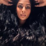 Sriya Reddy Instagram – Just having a big hair day !🧿