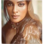 Sriya Reddy Instagram - I might look like this 👿 , but I’m quite a scary cat 🤣 ! Shot by my favourite ,bestie and super talented @soondah_wamu