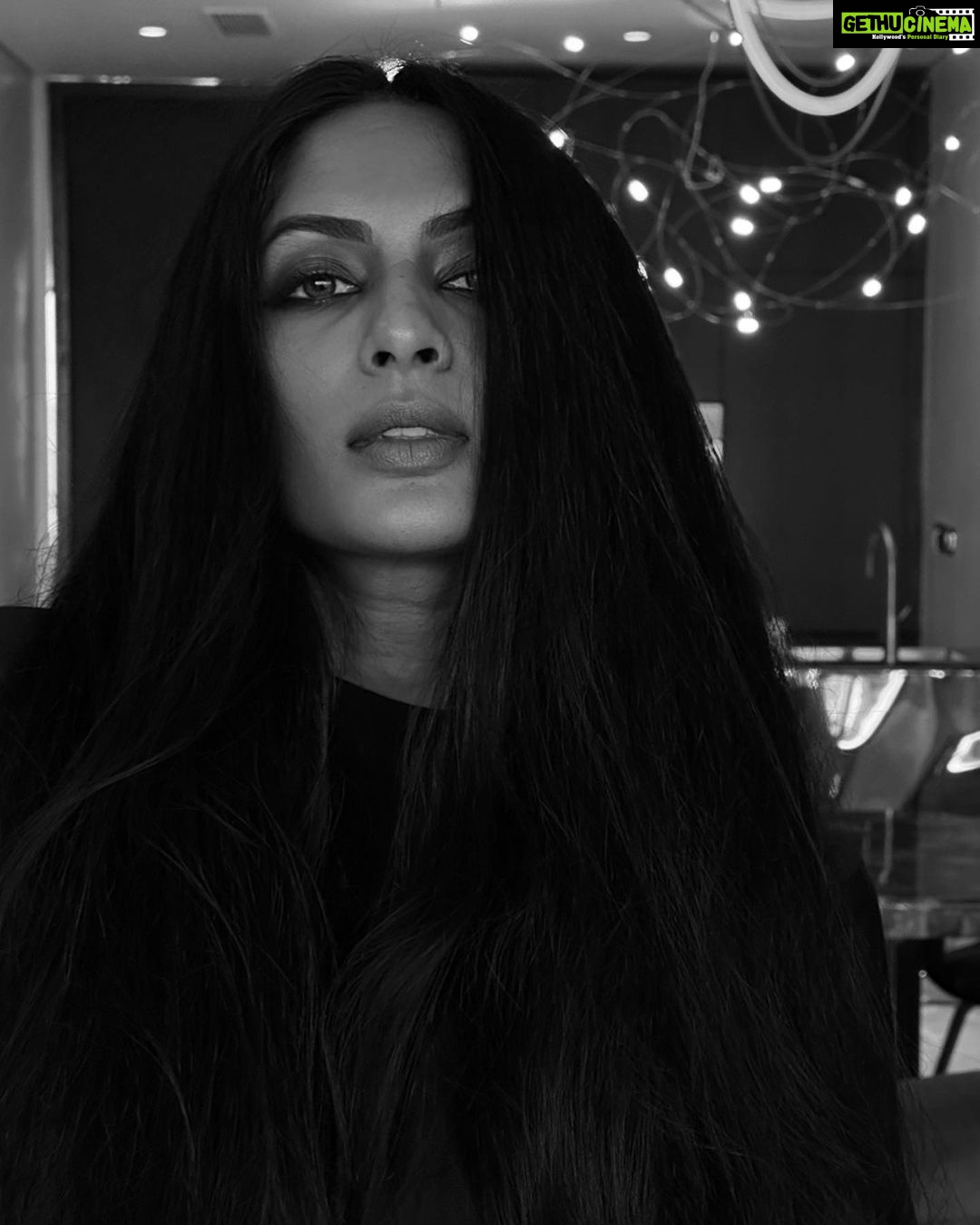 Sriya Reddy Instagram - The eyes have a way of telling a story , where words often fail !