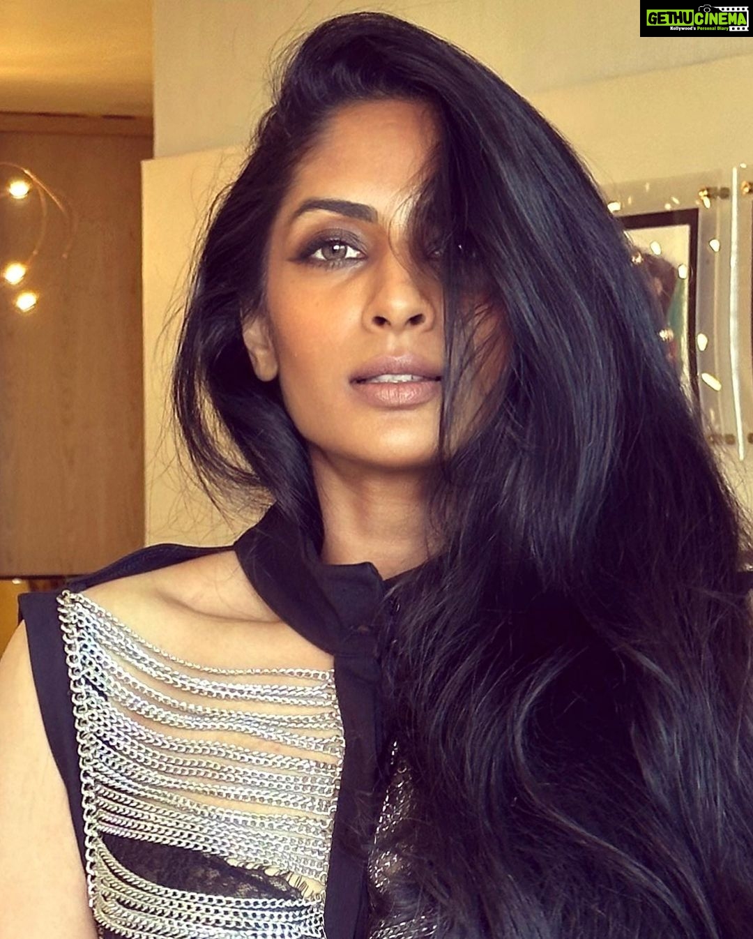 Sriya Reddy Instagram - @soondah_wamu