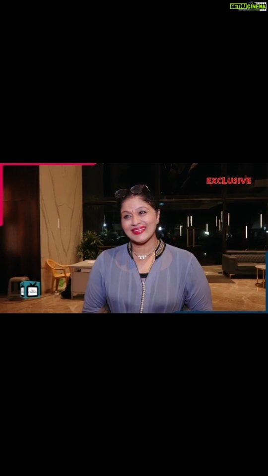 Sudha Chandran Instagram - 🤩 #Doree #tellychakkar chit chat with Sudhaa mam about her character in doree upcoming serial on @colorstv stay tuned for more updates ❤ Like 💬 comment📱📲 share🔖tag 👉follow update's 👉 turn on 🔔 notifications #sudhaachandranians 🇸 🇺 🇩 🇭 🇦 🇦  🇲 🇦 🇲  🇦 🇷 🇲 🇾💪 @sudhaachandran_world @sudhaachandran_world @sudhaachandran_world   #inspiration #reallifeheroine #royallady #happyonam #sudhamam💓 #queen #evergreen #pretty #sudhaachandran #sudhamamarmy #sudhachandran #sudhachandranfanpage #barathanatyam classicaldance #no1kodalu #zeetelugu #colourstv #yamini #trending #no1kodalu🏆 . . #crimealert #seema #nagin6 #bekaaboo